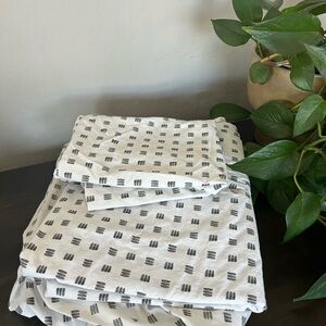 Pottery Barn Kids Twin Sheet Set EUC